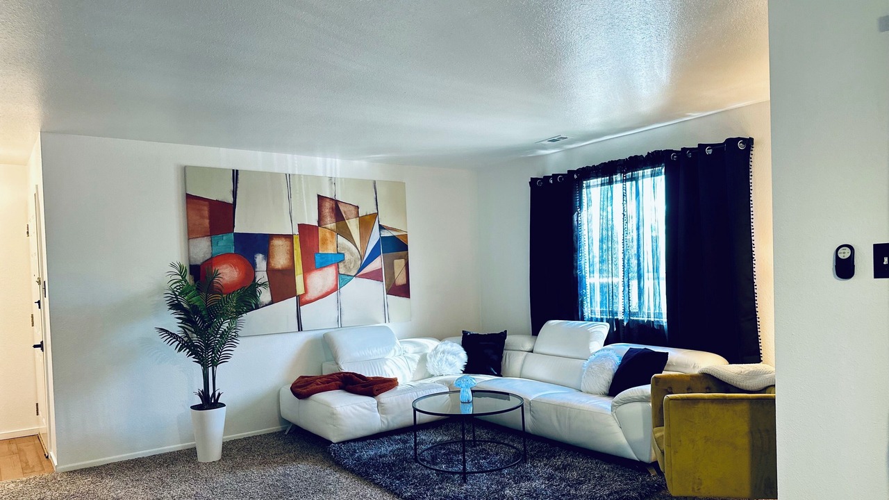 Photo of Livingroom in South Salt Lake
