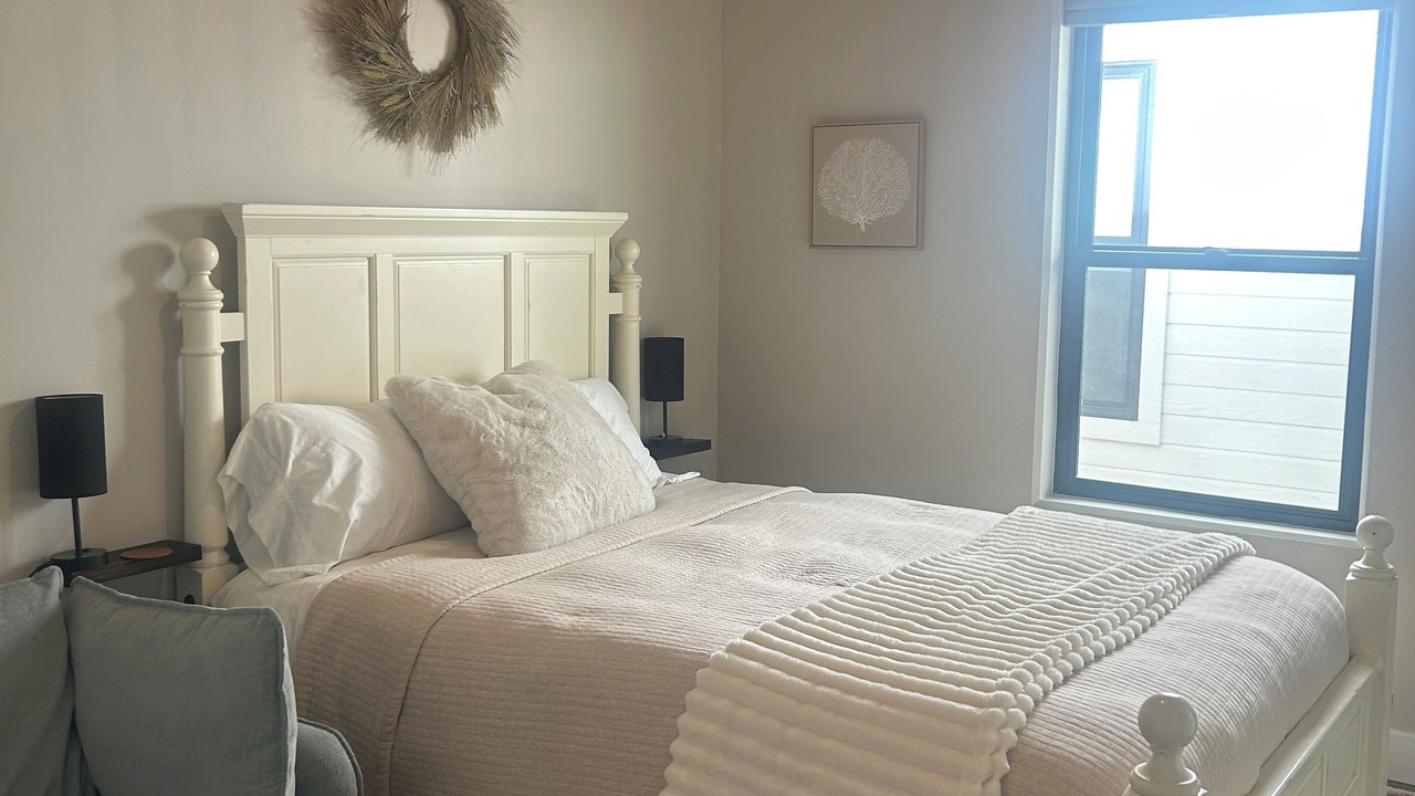 Photo of Bedroom in Central Rim