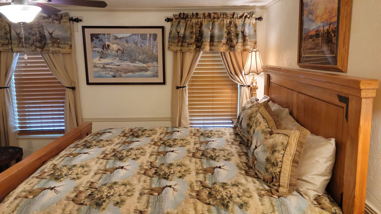 Photo of Bedroom in Gardiner