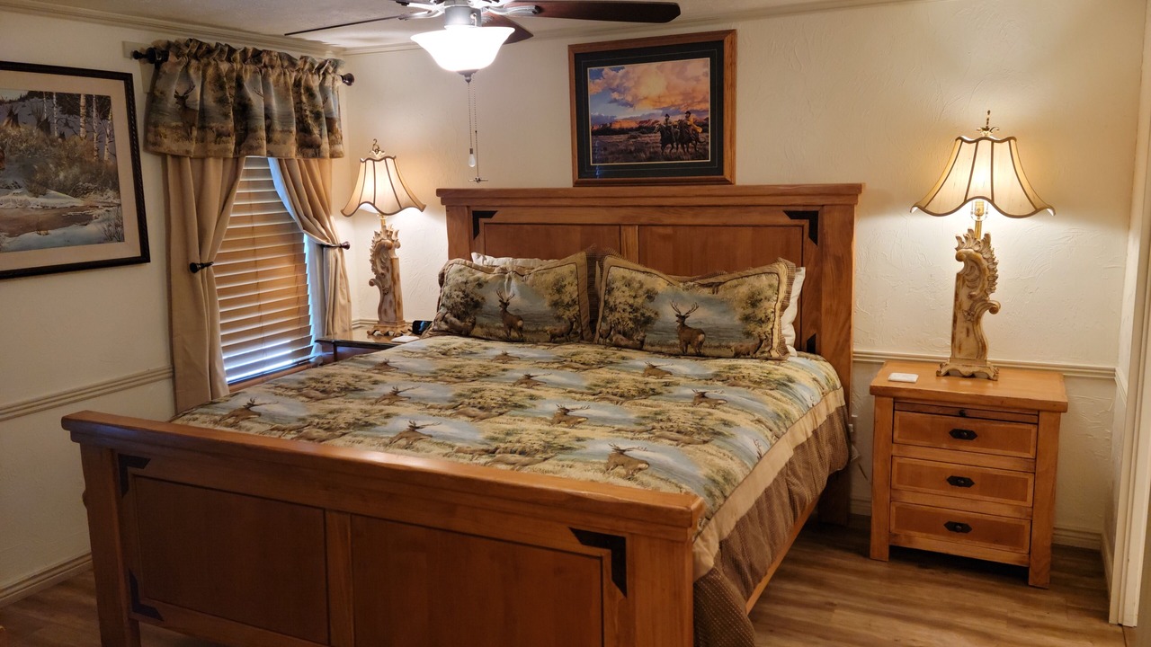 Photo of Bedroom in Gardiner