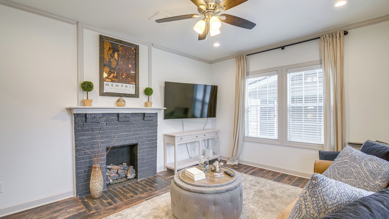 Photo of Bedroom in Cooper-Young Historic District