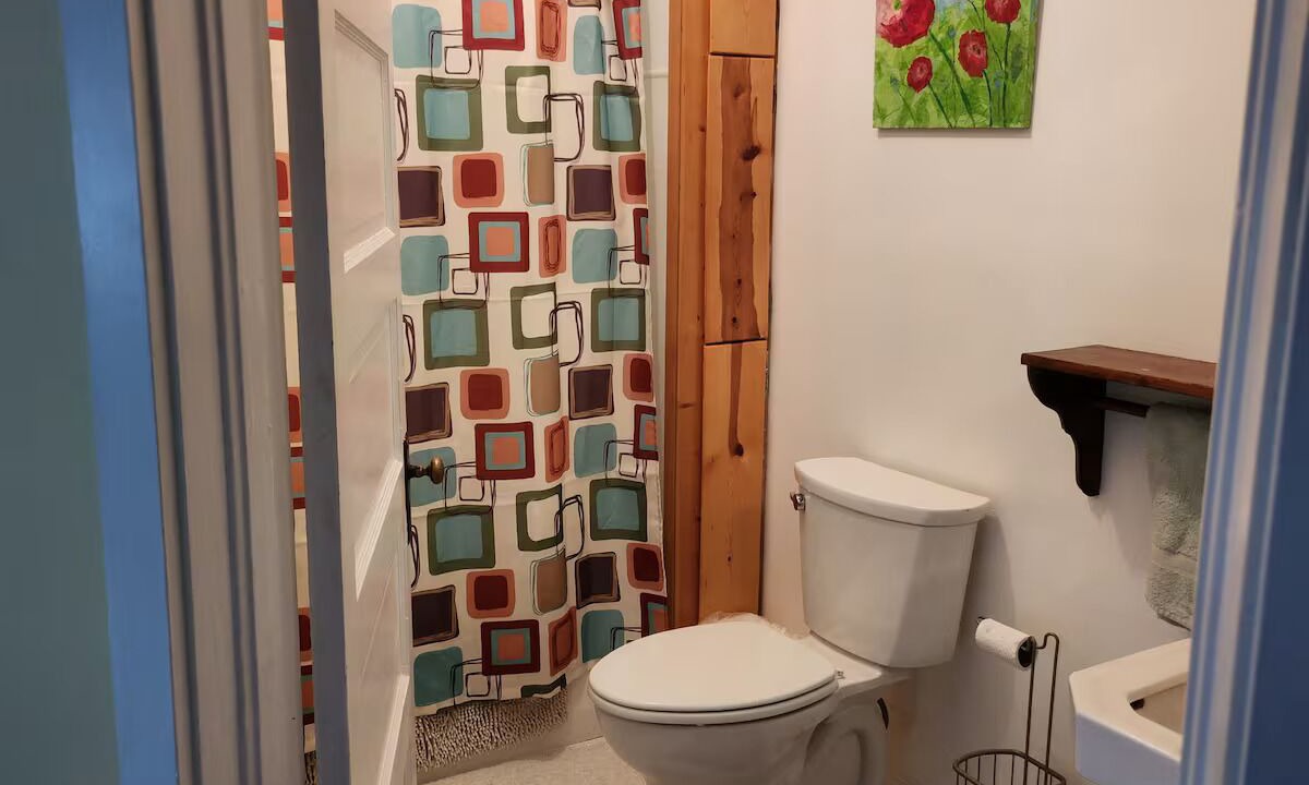 Photo of Bathroom in Enterprise