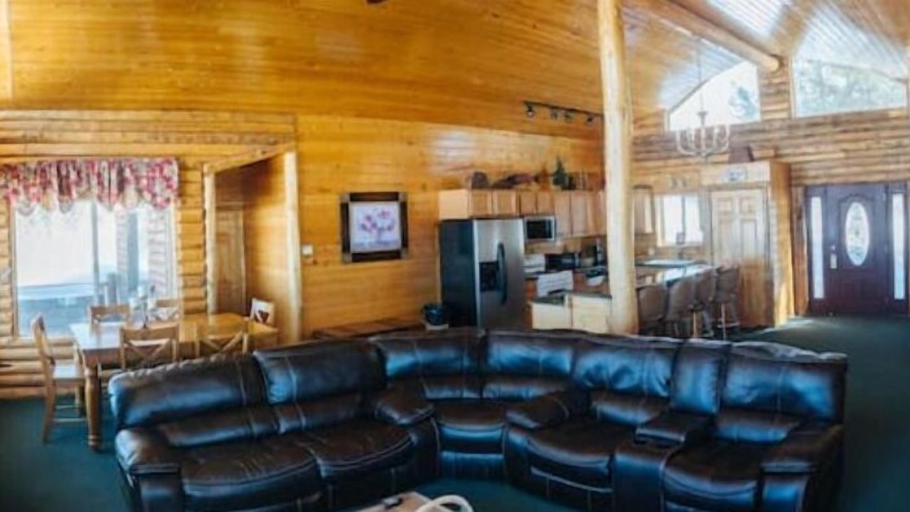 Photo of Livingroom in Last Chance