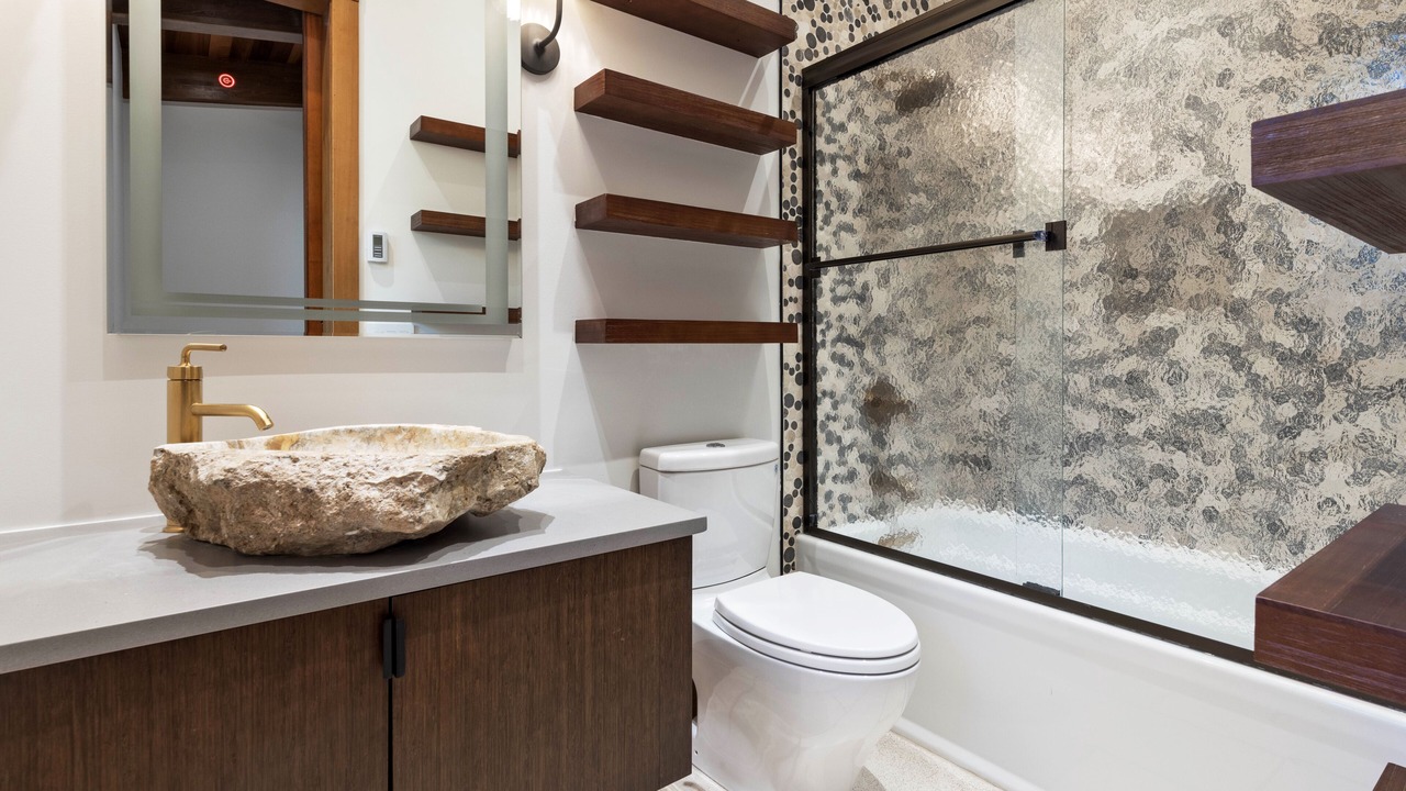 Photo of Bathroom in Indian Trails