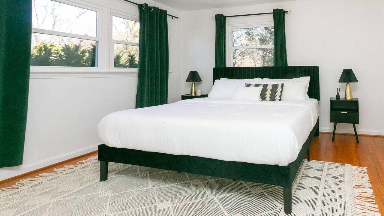 Photo of Bedroom in White Oak