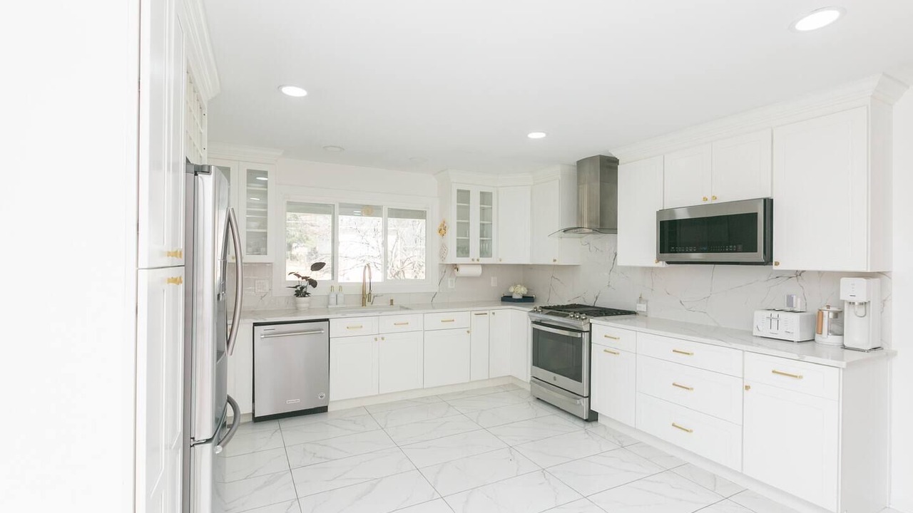 Photo of Kitchen in White Oak