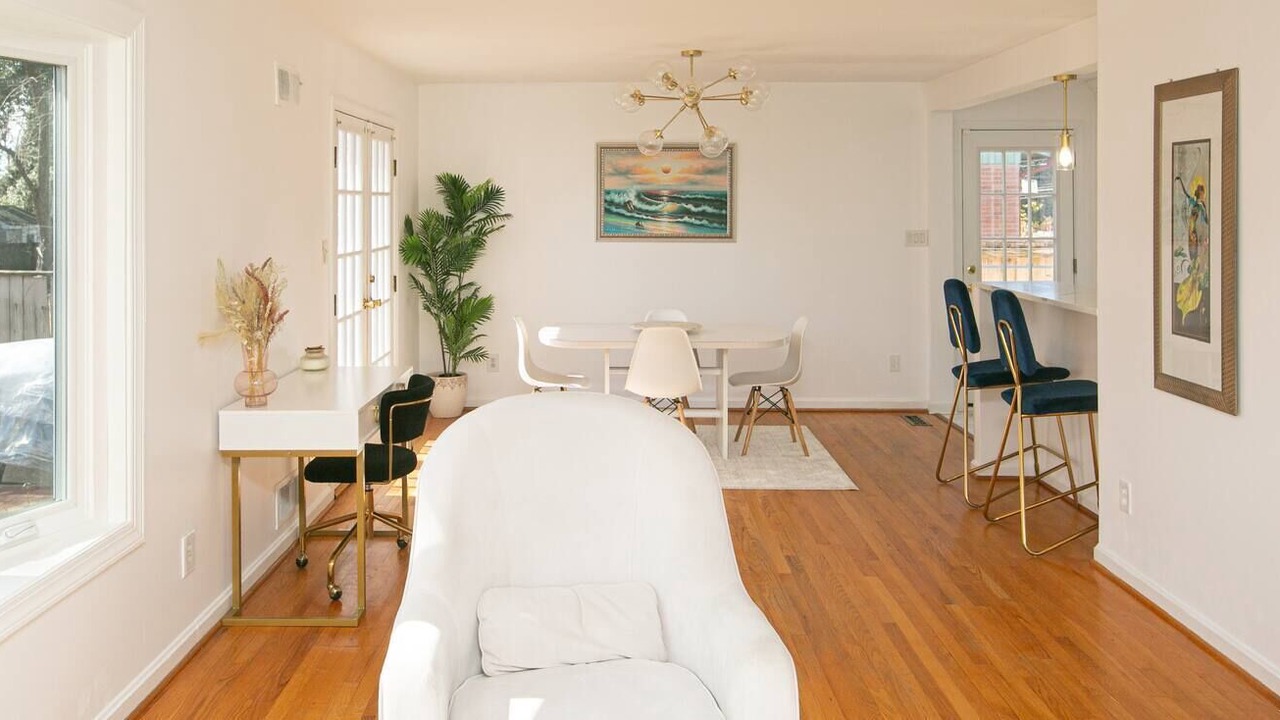 Photo of Livingroom in White Oak