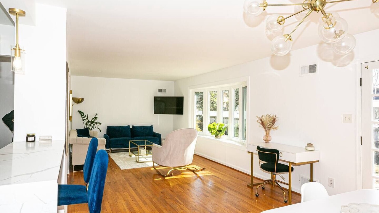 Photo of Livingroom in White Oak