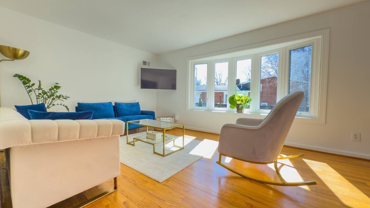 Photo of Livingroom in White Oak