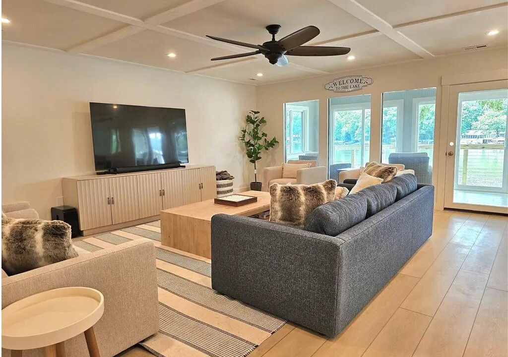 Photo of Livingroom in New London