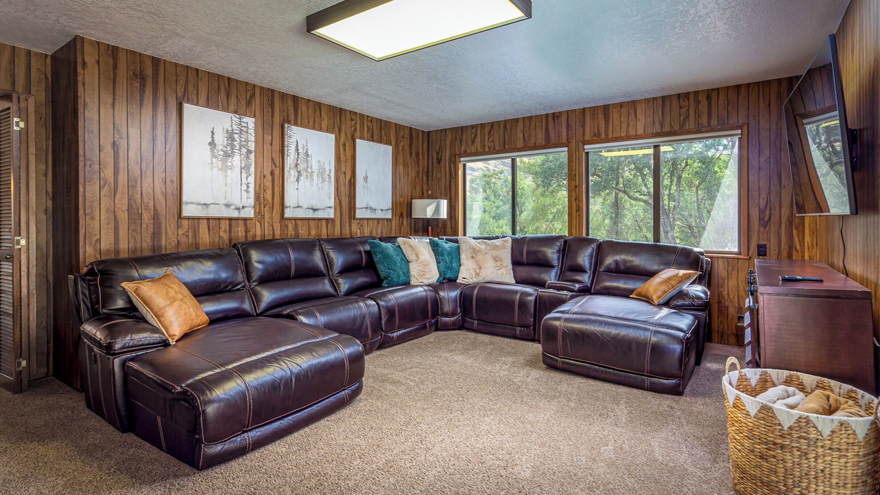 Photo of Livingroom in Three Rivers