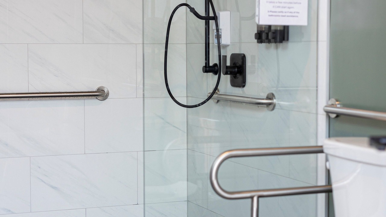 Photo of Bathroom in Teasdale