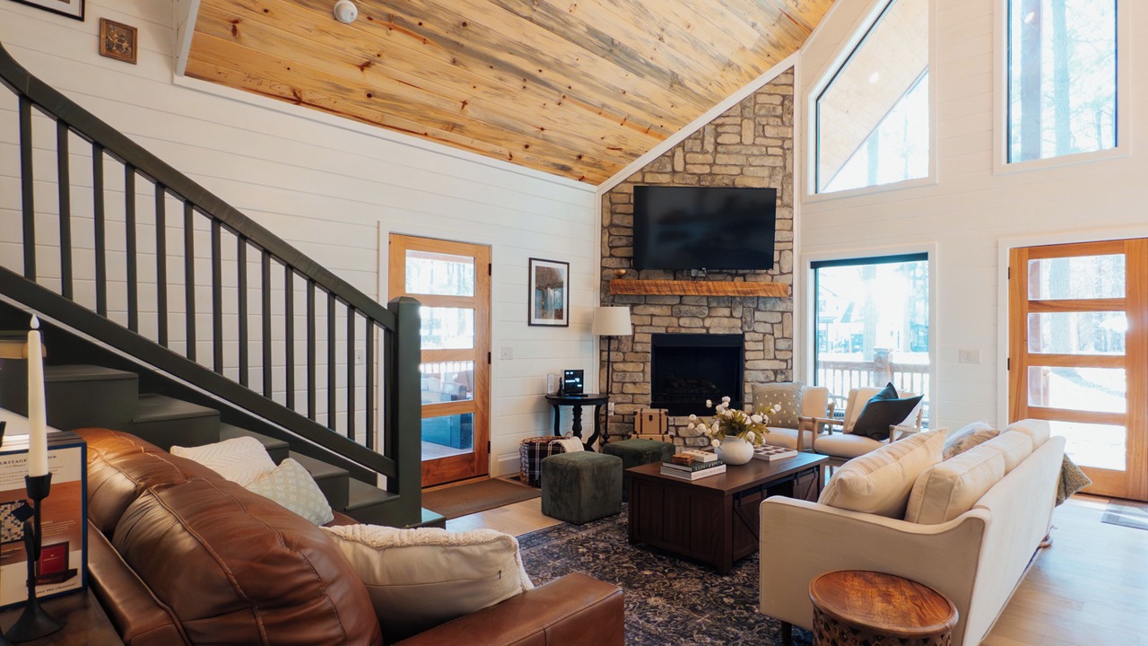 Photo of Livingroom in Hochatown