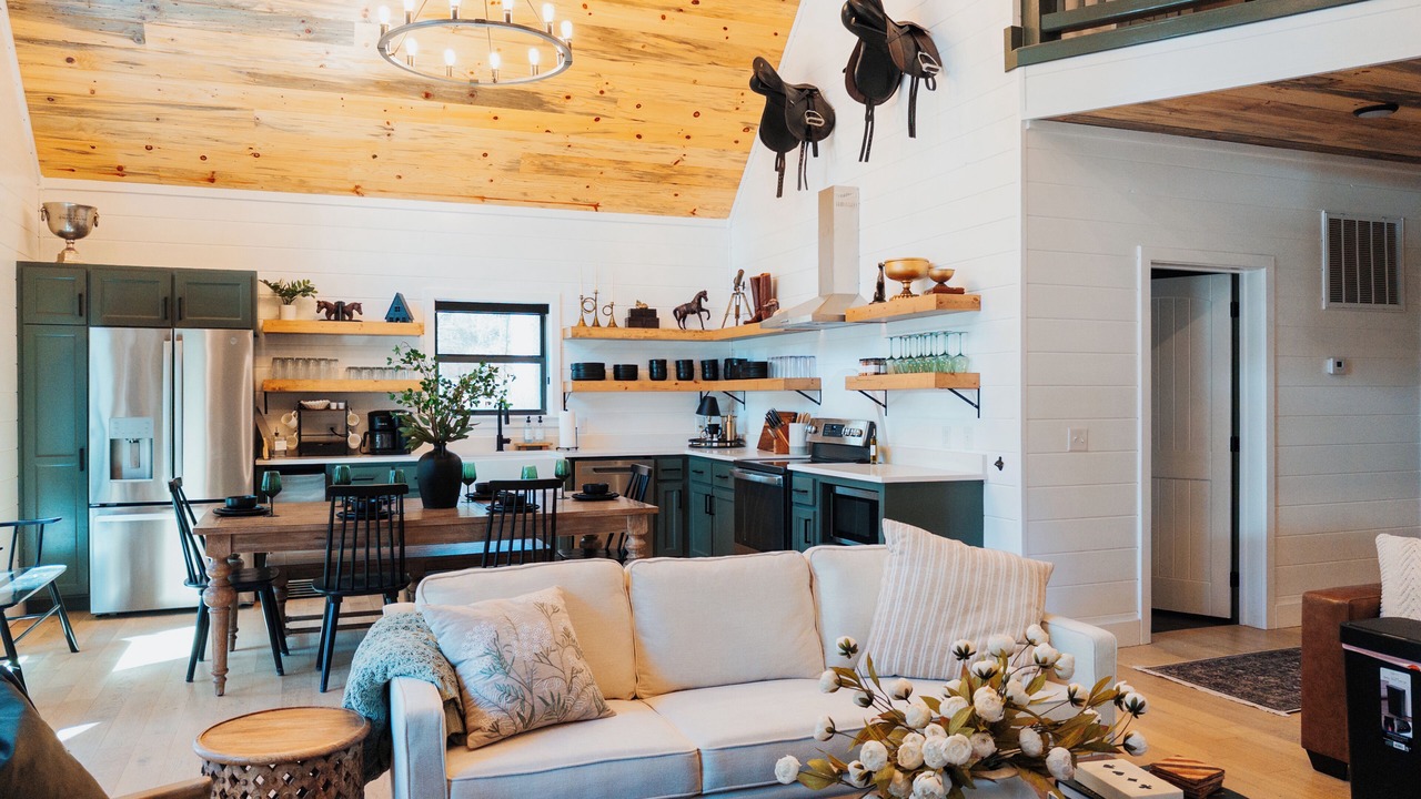 Photo of Livingroom in Hochatown