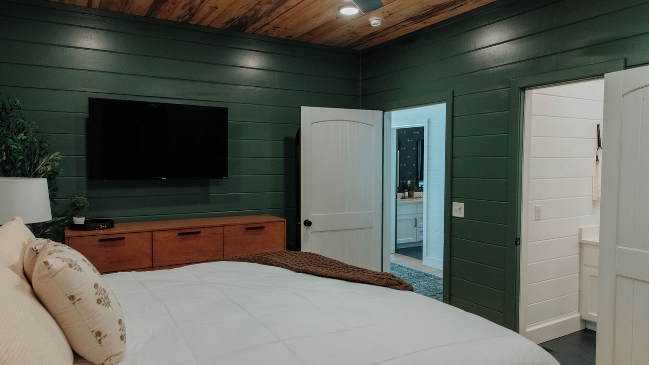 Photo of Bedroom in Hochatown