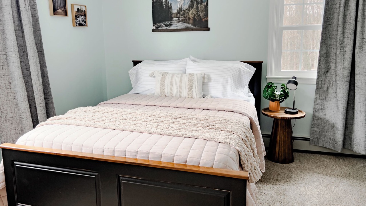Photo of Bedroom in Fallentimber