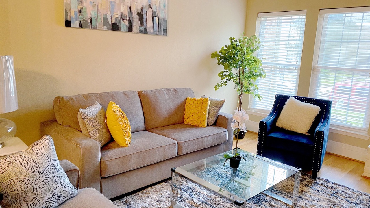 Photo of Livingroom in Nassau Bay
