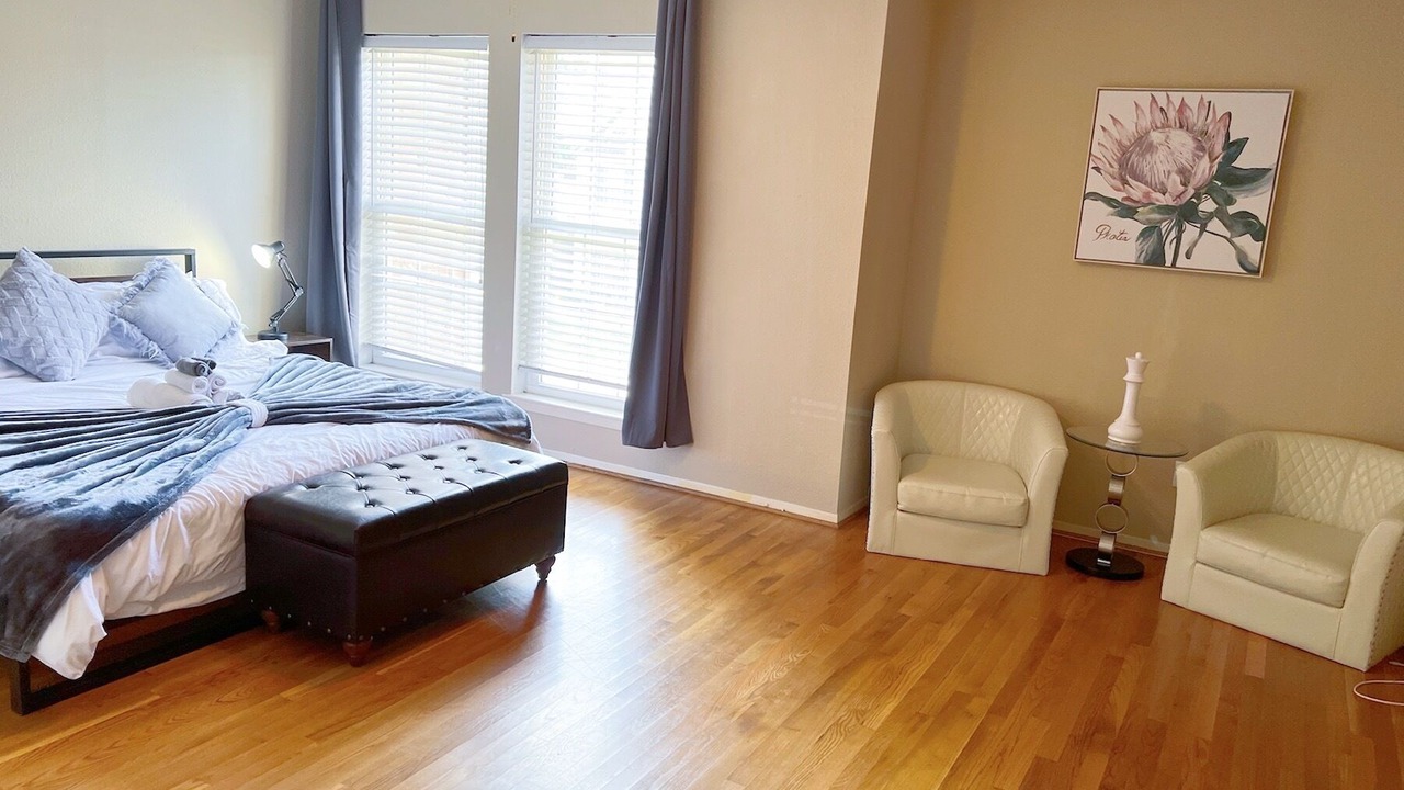Photo of Bedroom in Nassau Bay