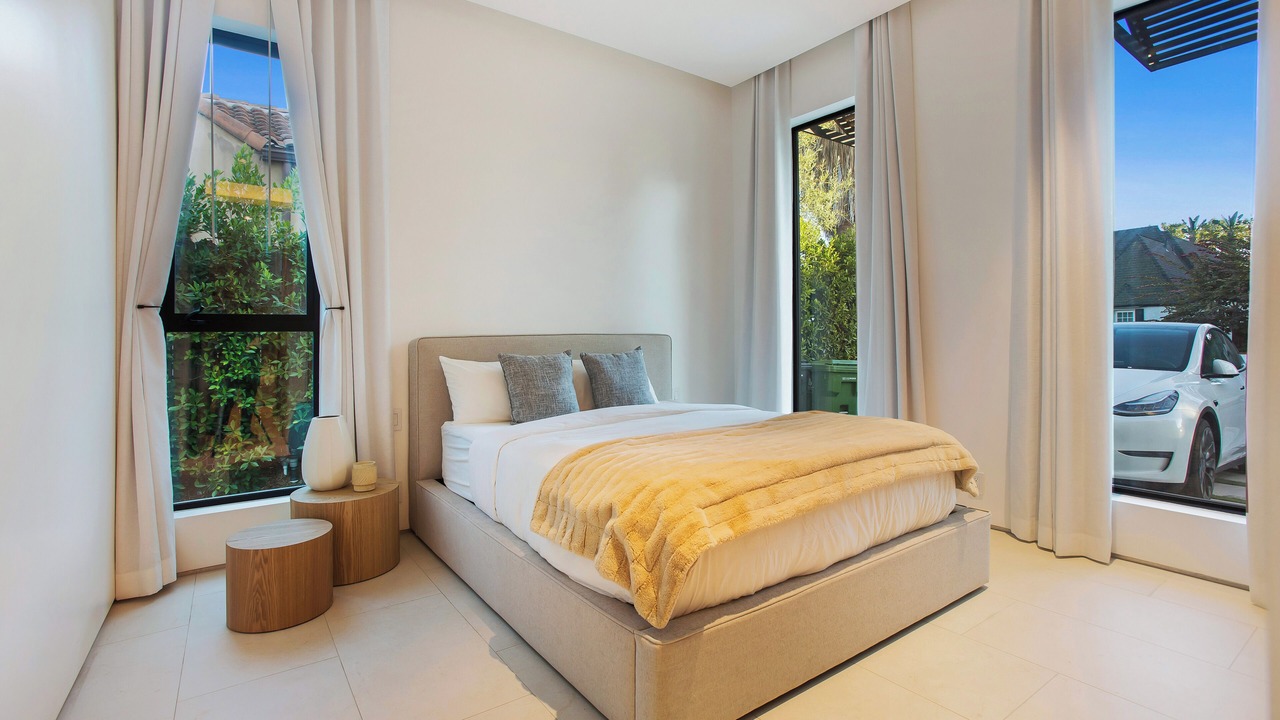 Photo of Bedroom in Beverly Hills