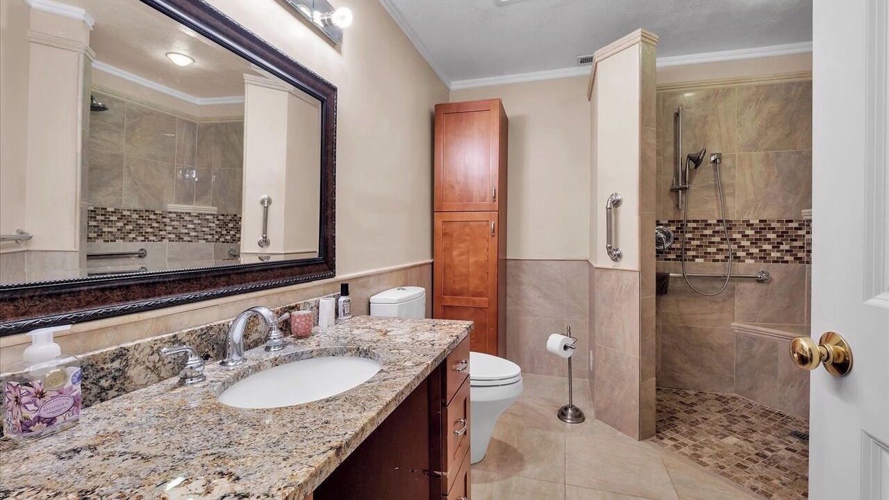 Photo of Bathroom in Kenmore