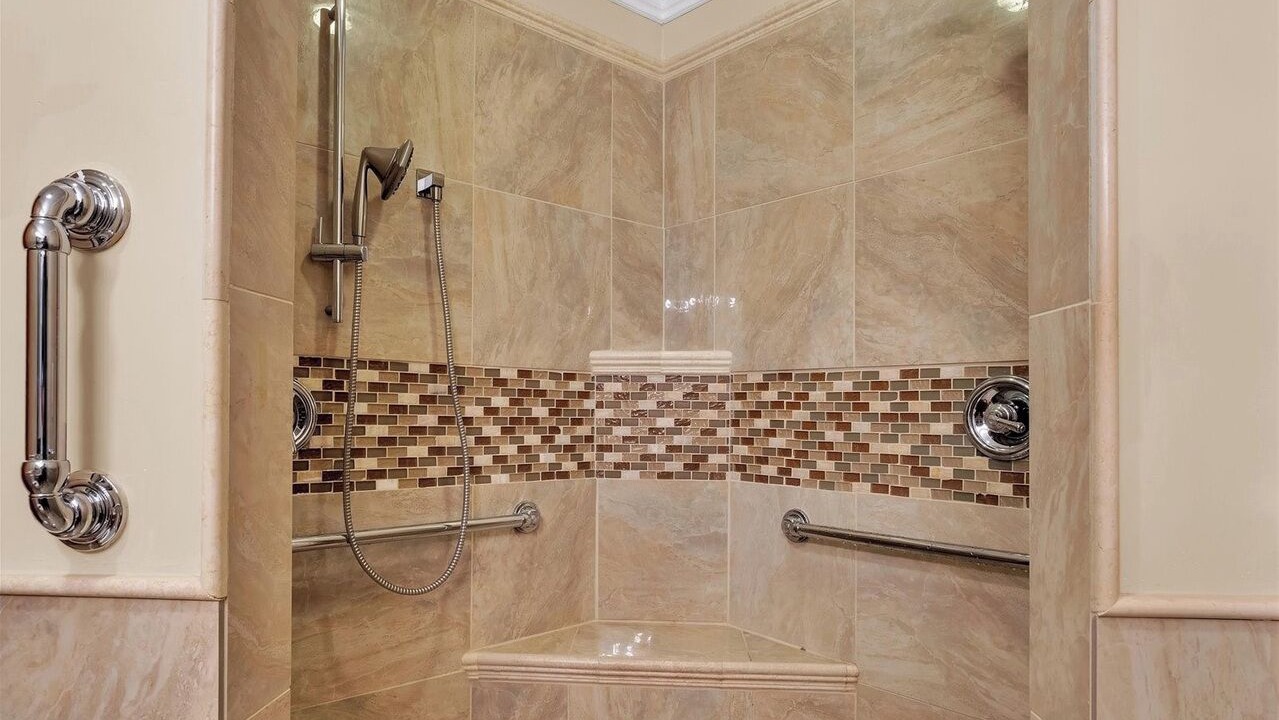 Photo of Bathroom in Kenmore