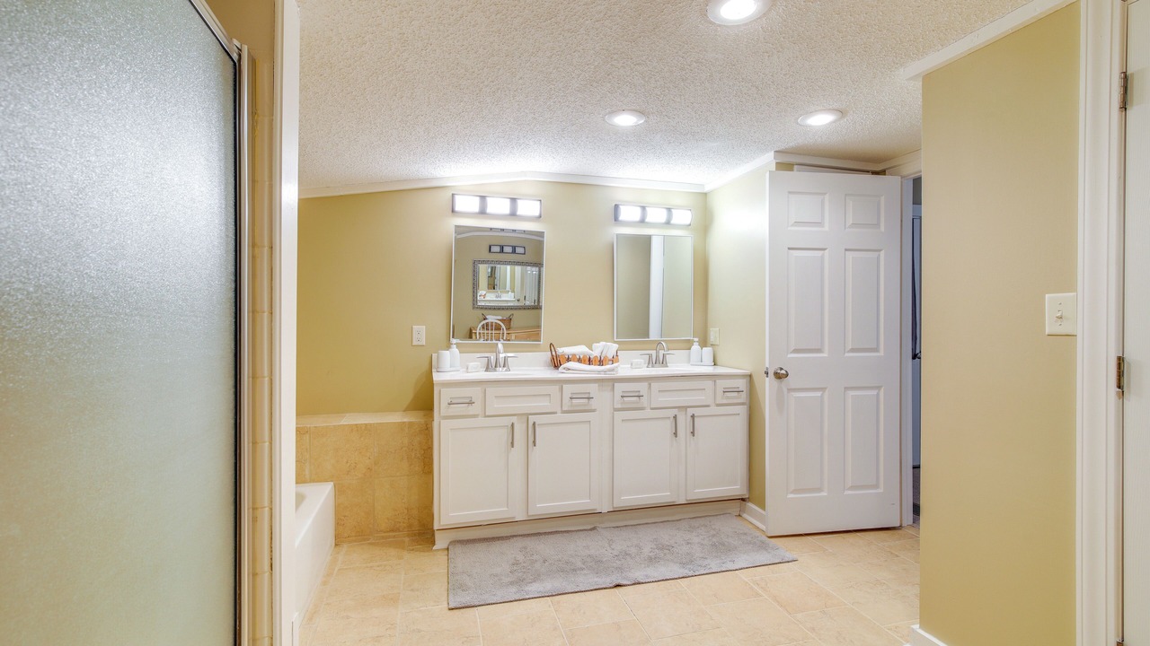 Photo of Bathroom in Tunica