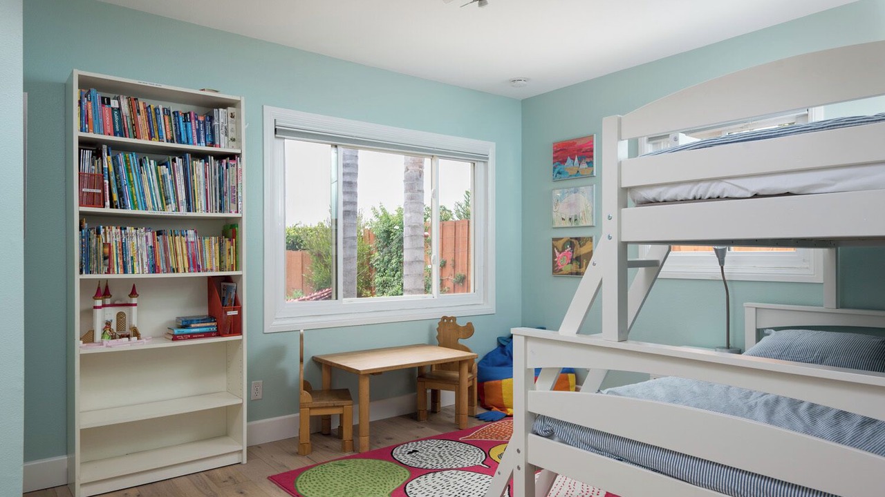 Photo of Bedroom in La Jolla Mesa