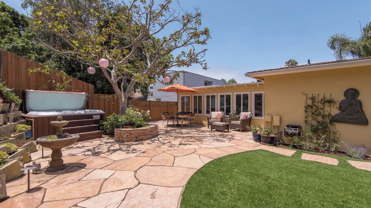 Photo of Patio Balcony in La Jolla Mesa