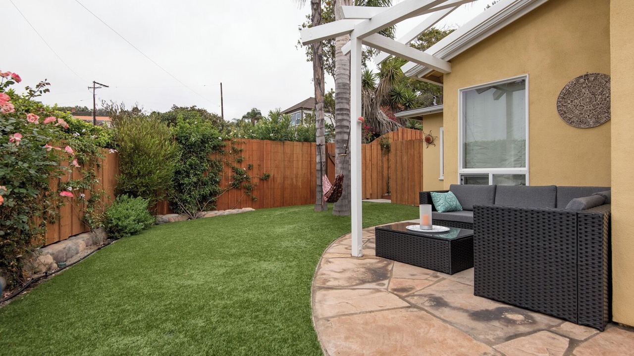 Photo of Patio Balcony in La Jolla Mesa