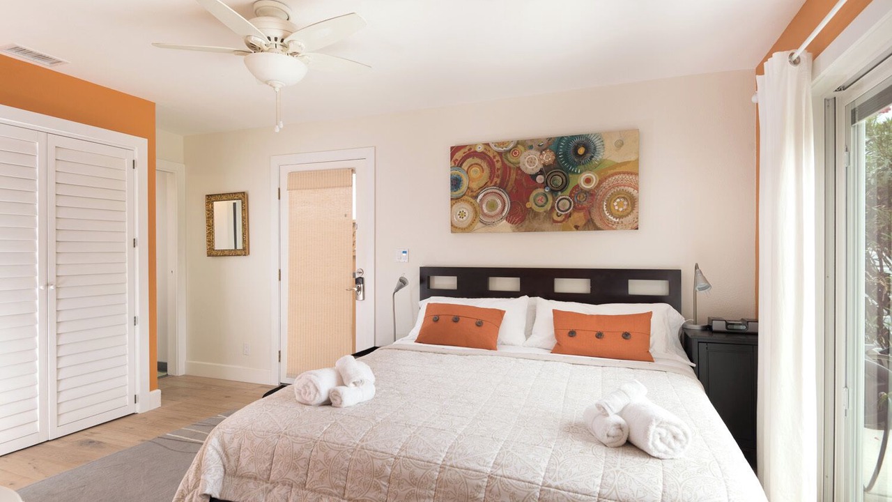Photo of Bedroom in La Jolla Mesa