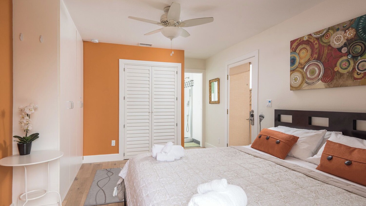 Photo of Bedroom in La Jolla Mesa
