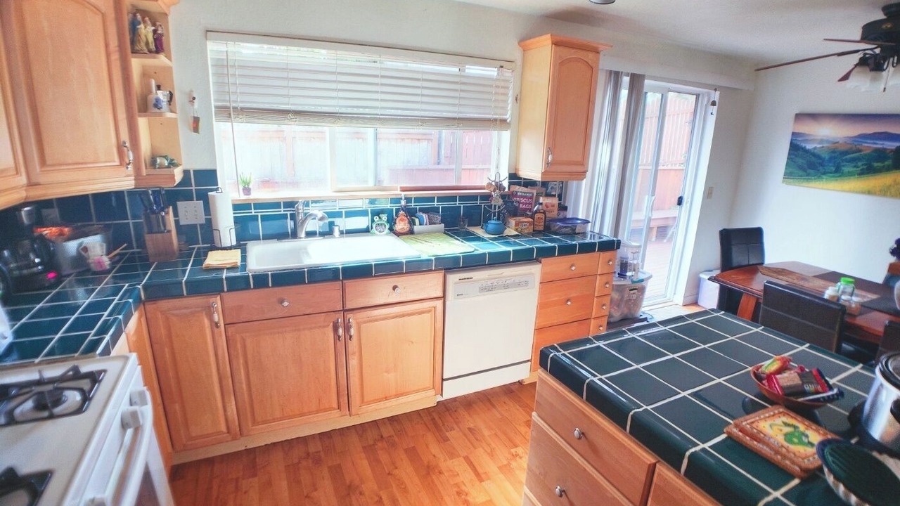Photo of Kitchen in Alabama Hill