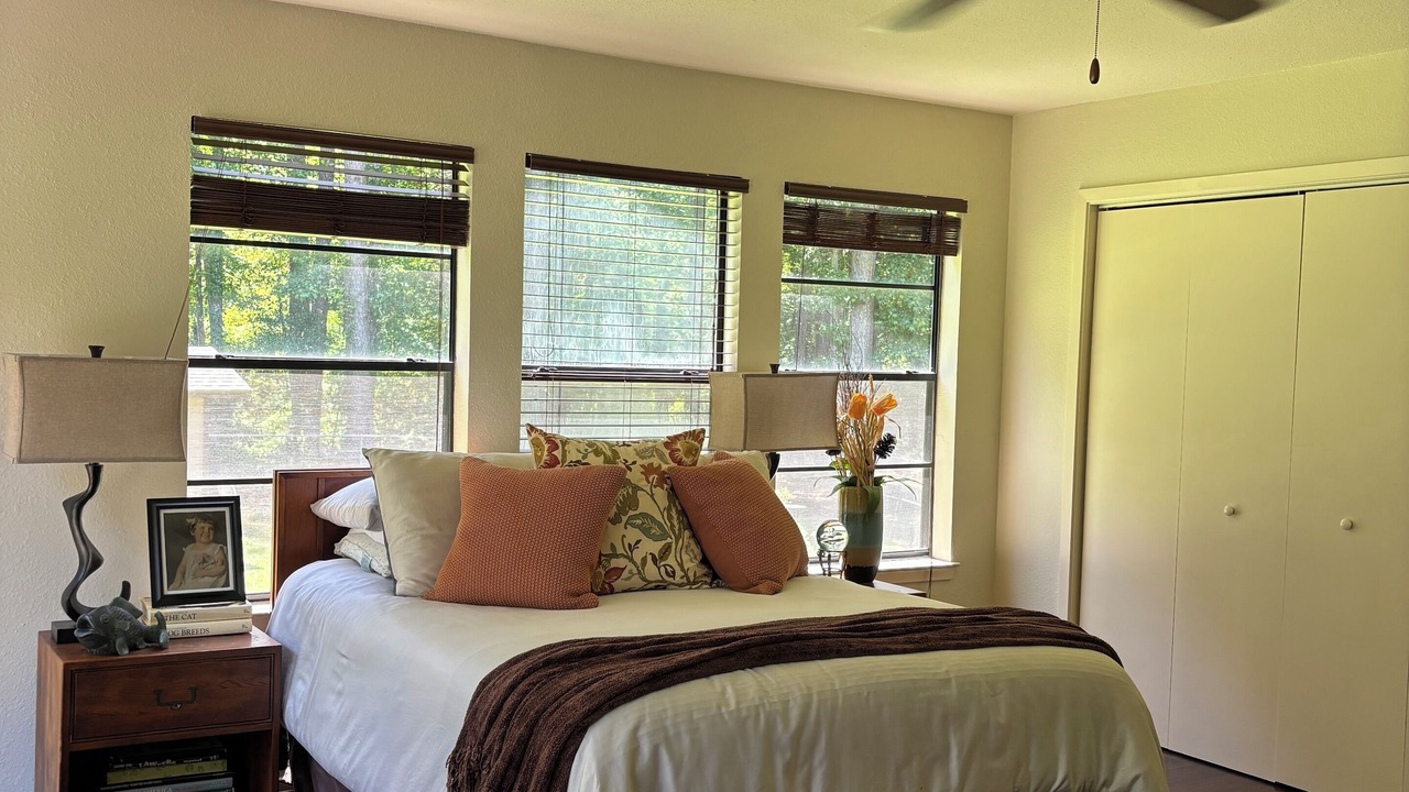 Photo of Bedroom in Linden
