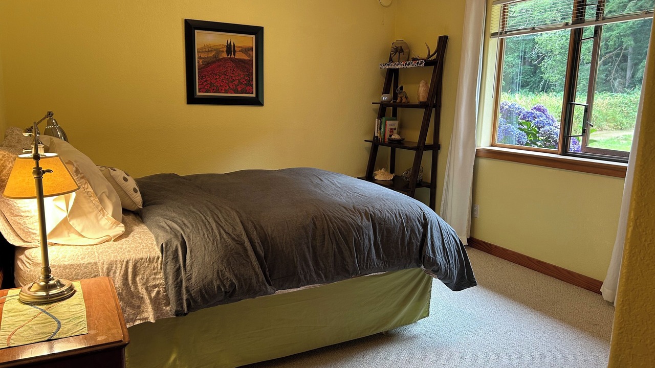 Photo of Bedroom in Clinton
