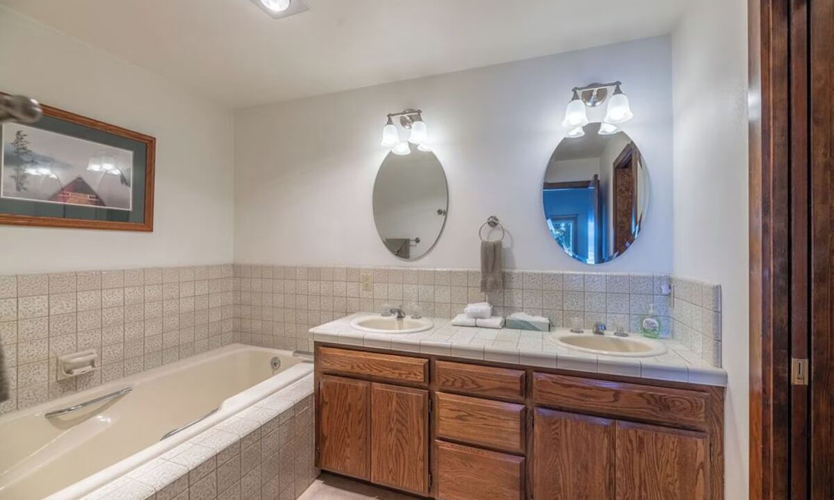 Photo of Bathroom in Hope