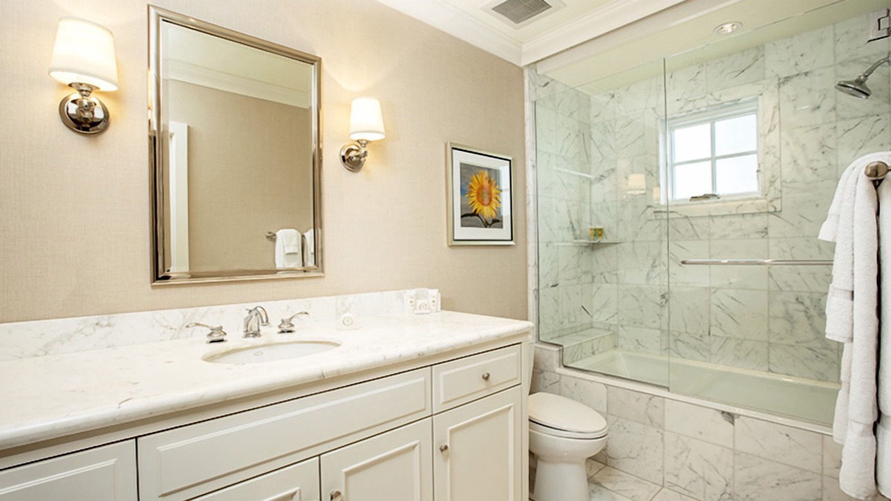 Photo of Bathroom in Elkhorn