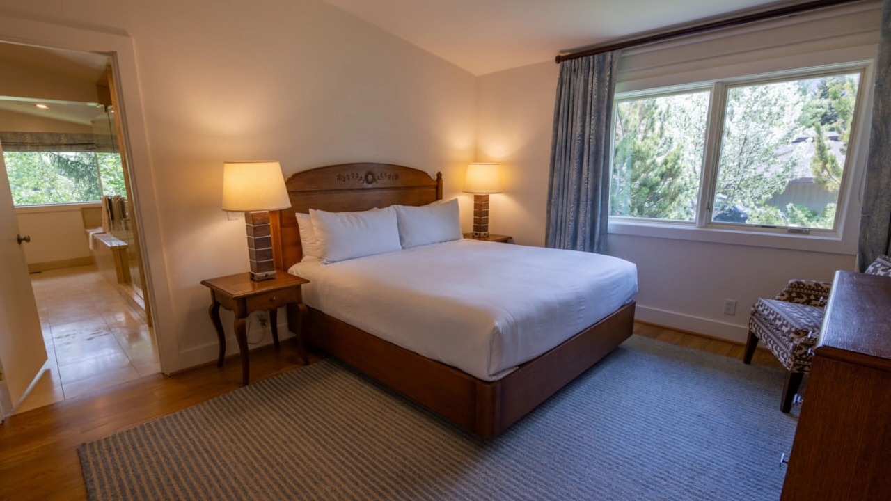 Photo of Bedroom in Elkhorn