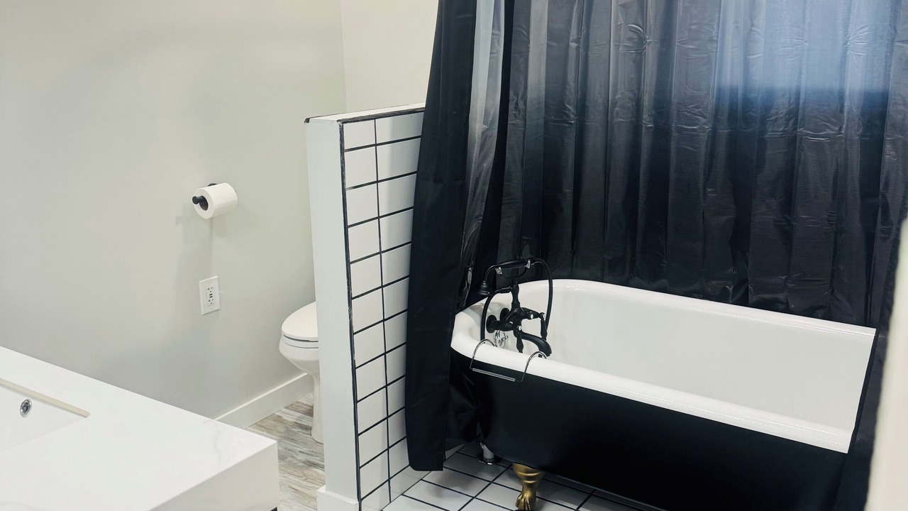 Photo of Bathroom in Counce