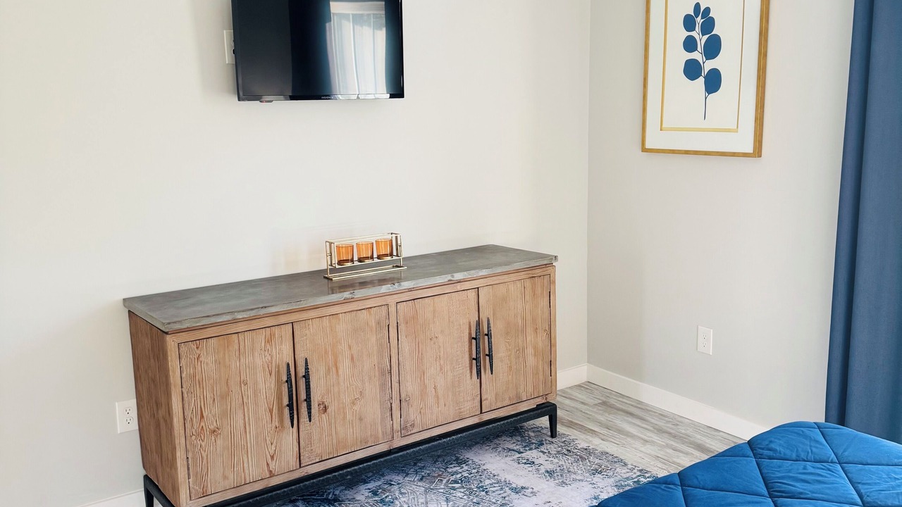 Photo of Bedroom in Counce