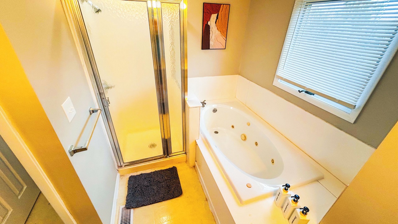 Photo of Bathroom in Irwin