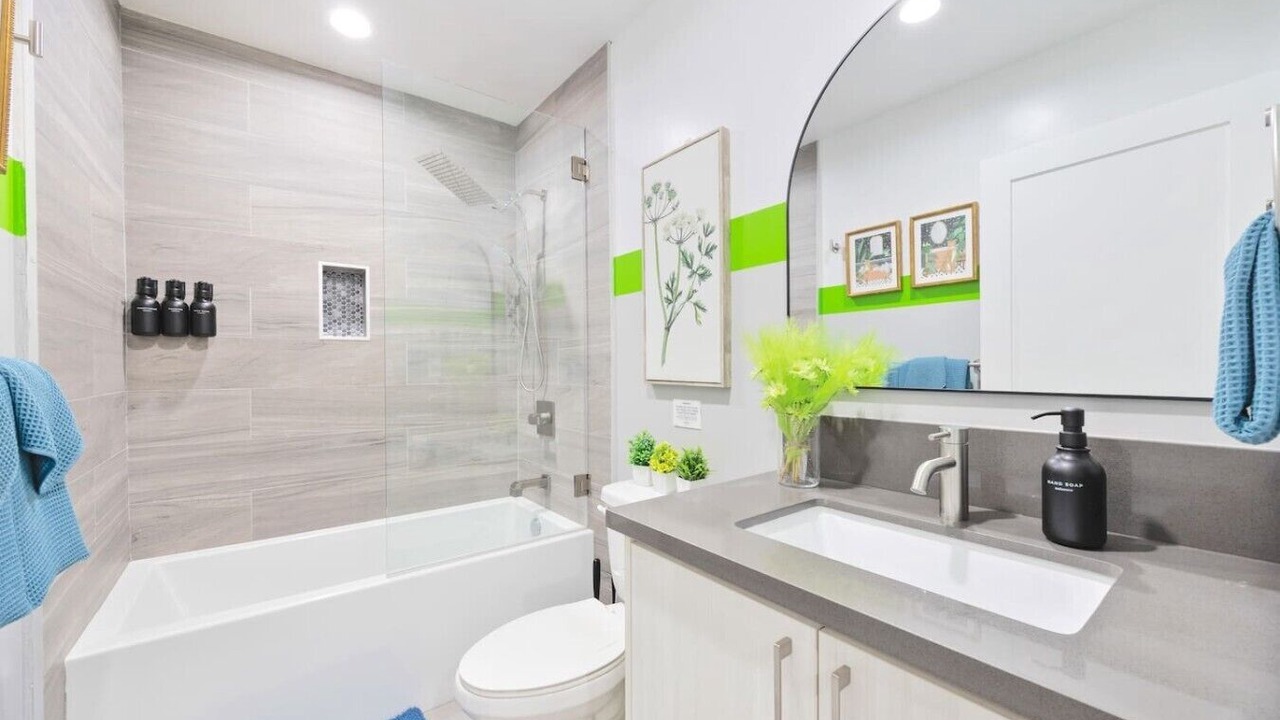 Photo of Bathroom in North Hollywood