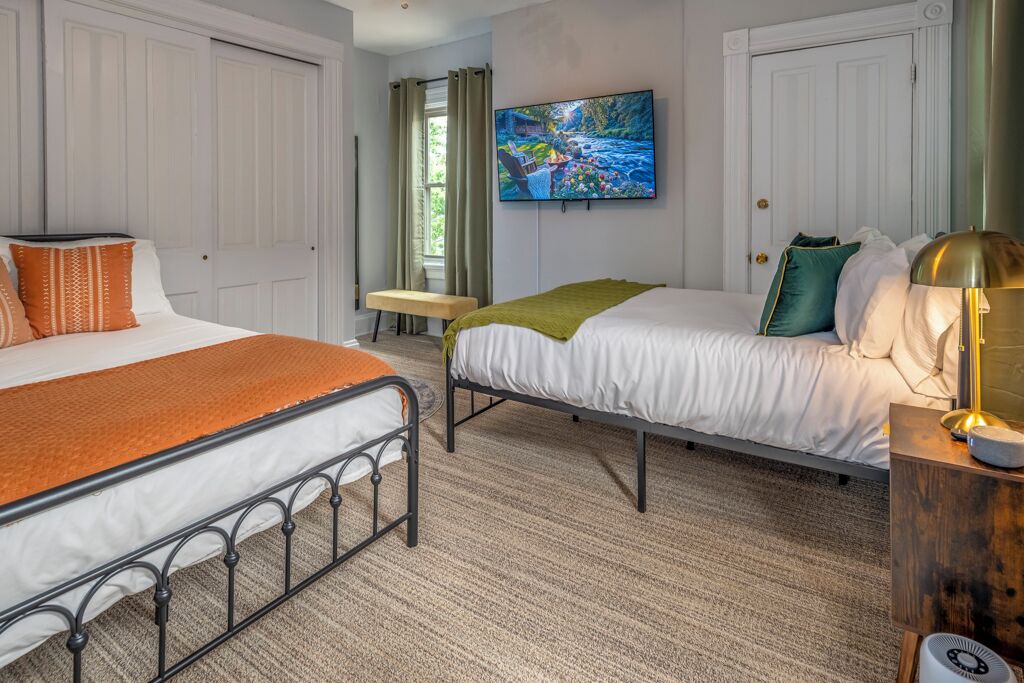 Photo of Bedroom in Mount Adams