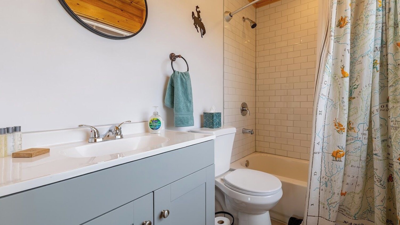 Photo of Bathroom in Clark