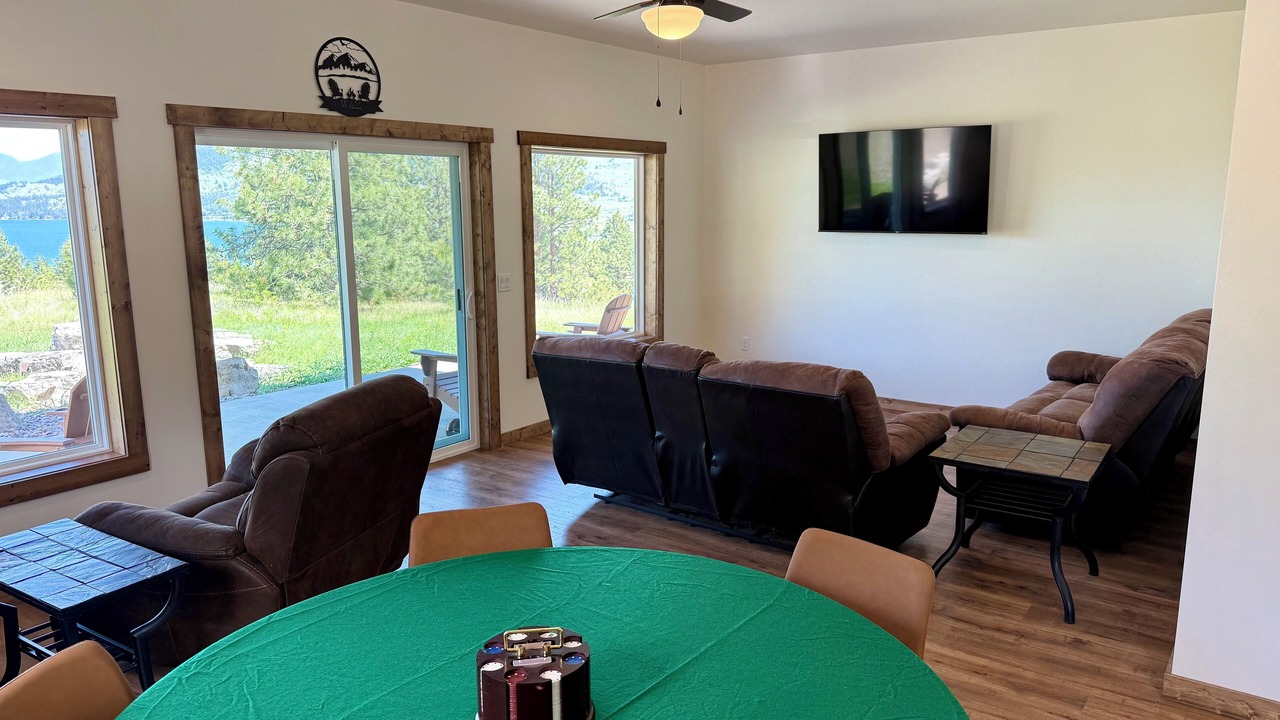 Photo of Livingroom in Big Arm