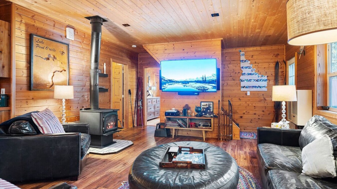 Photo of Livingroom in Sagle