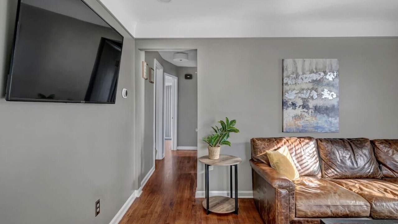 Photo of Livingroom in Royal Oak