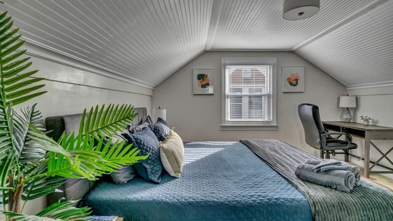 Photo of Bedroom in Royal Oak