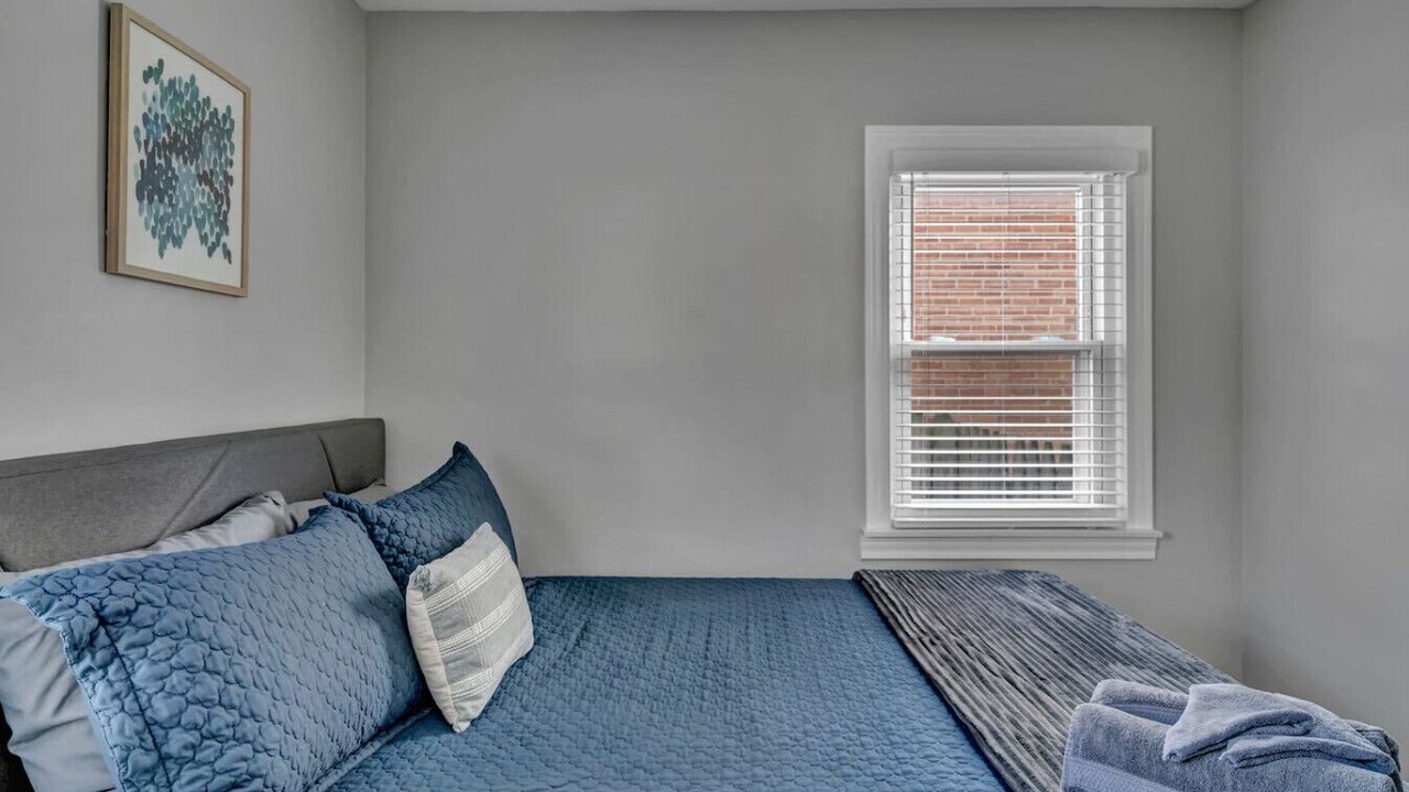 Photo of Bedroom in Royal Oak
