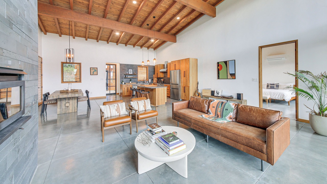 Photo of Livingroom in Priest River