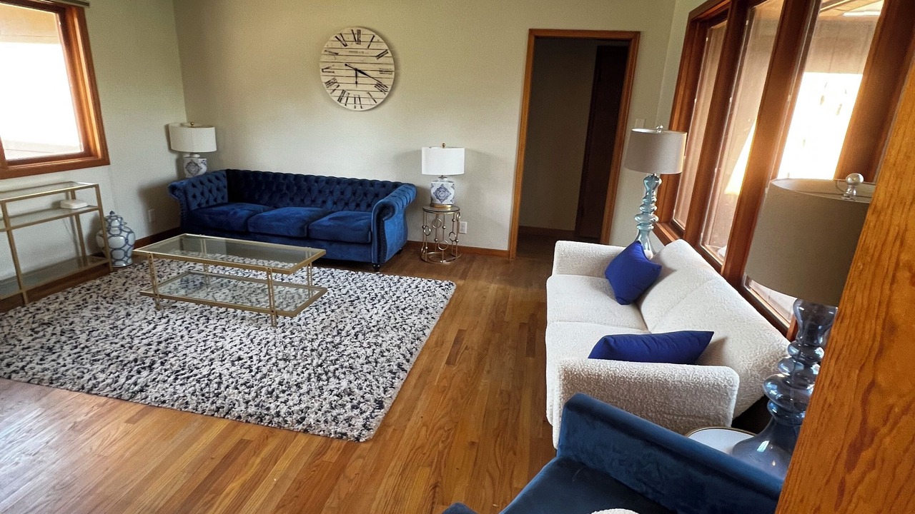 Photo of Livingroom in Ames